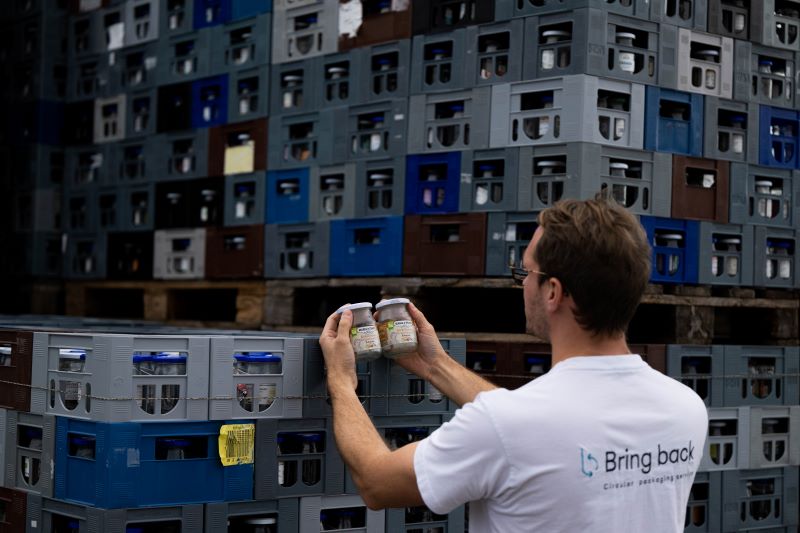 Bring Back propose également des consignes pour les bocaux alimentaires